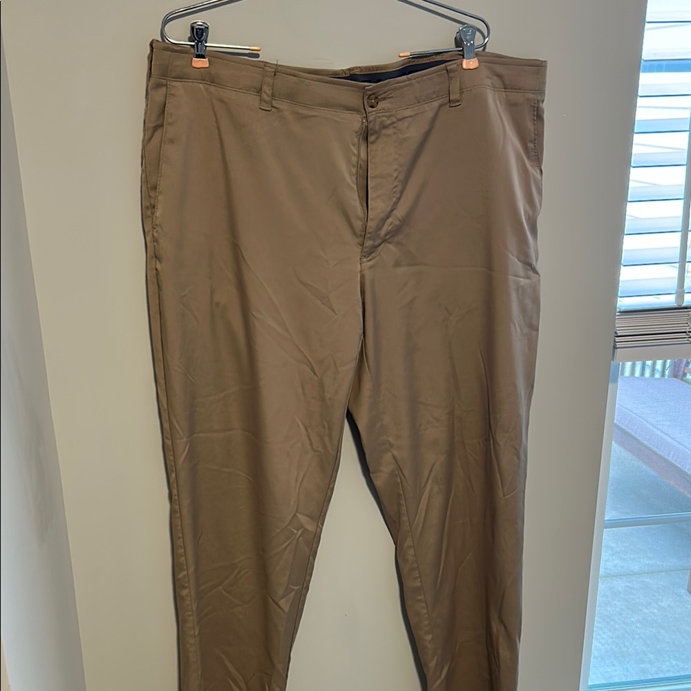 PGA Tour 40x32 Mens Golf Pants Khaki